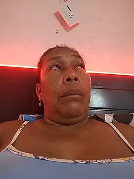Sweet-Latina-Milf online show from June 26, 10:05 am
