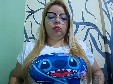 Lunay Hot online show from July 7, 12:19 pm
