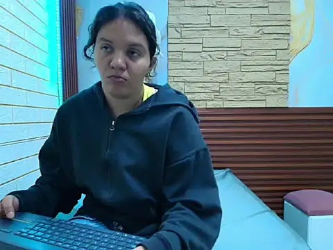 miasterlingpri online show from June 29, 5:56 pm