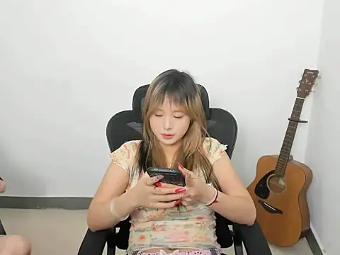 qiqi 888 online show from July 4, 8:10 am