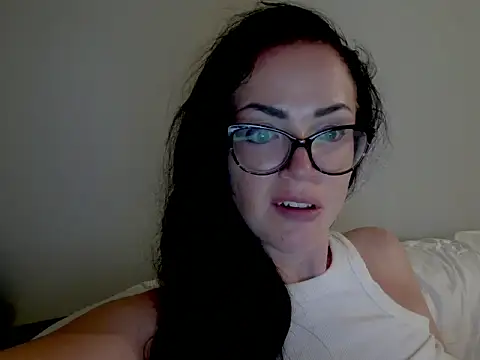 Call me Sugar  online show from July 3, 8:15 pm