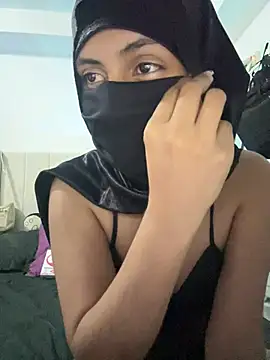 Leylak Fadel online show from July 3, 5:02 am