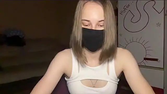 ElyaParadise online show from July 3, 9:10 pm