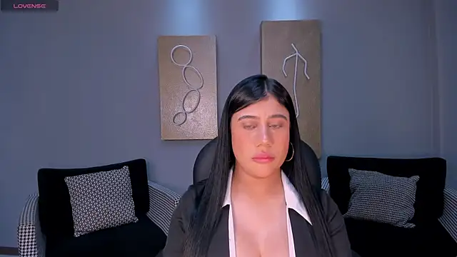 AshleyFerrer  online show from July 3, 9:10 pm
