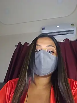 hey evaaa online show from July 14, 8:02 pm