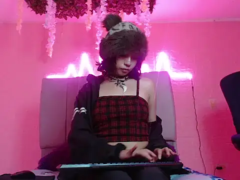 violetdreams-1 online show from July 8, 7:32 am