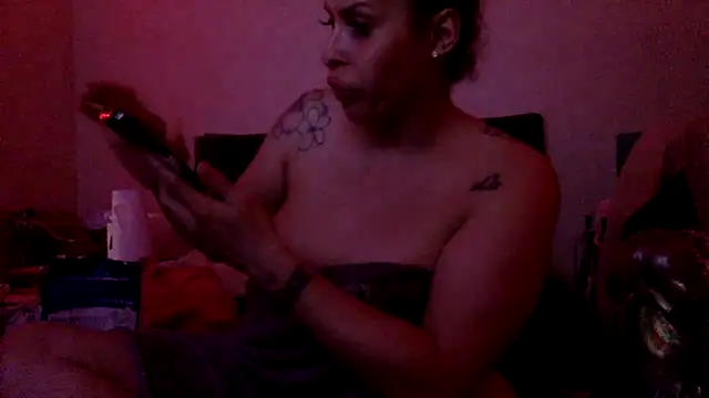 imisamoore69 online show from September 8, 6:40 pm