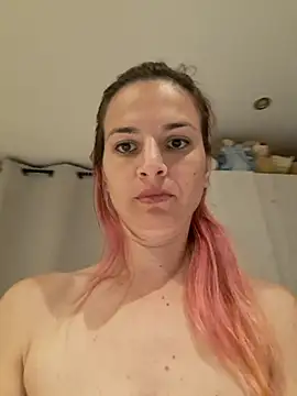 Vickeysweet online show from July 6, 8:00 pm