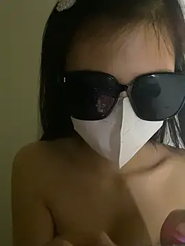 Rose Linh online show from July 7, 4:10 pm