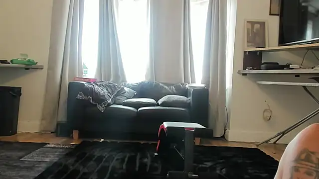 MrsMrNobody online show from July 31, 9:43 am