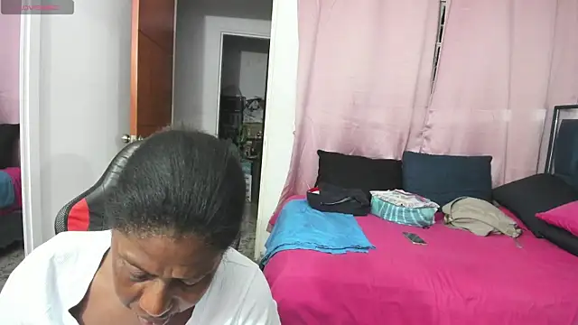 LupeAdams online show from March 28, 4:01 am