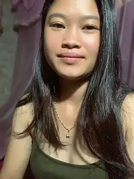 LilyLily68 online show from August 5, 5:14 am