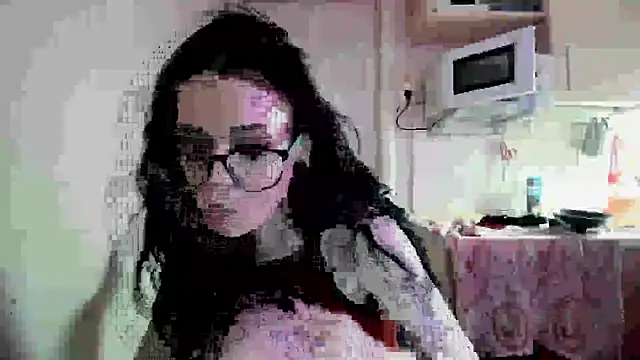 Honey Mollyy online show from July 15, 2:00 pm