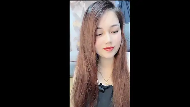 My-SunshinEe online show from July 25, 6:15 pm