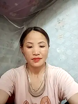 Mie-Miee online show from July 17, 1:15 pm