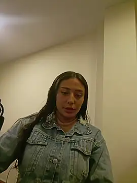 caroline bennett online show from July 24, 7:55 pm