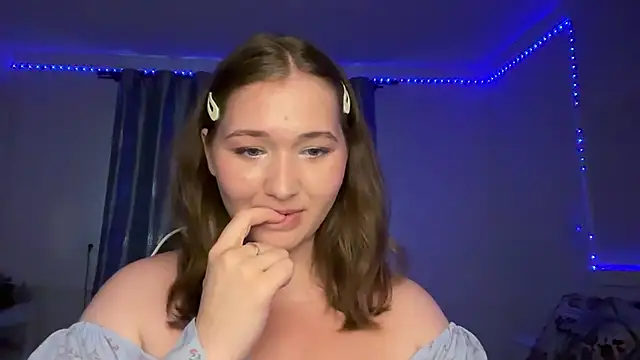 Little SweetBunny online show from August 4, 8:42 am