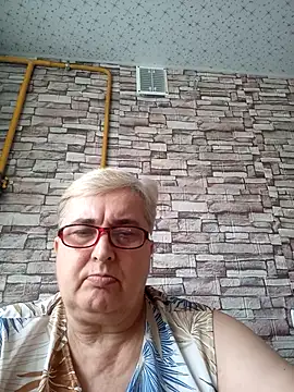 BellaSwan777 online show from August 8, 1:41 pm