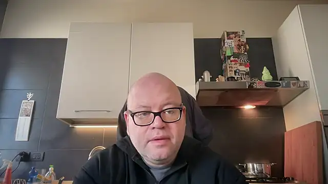 theitalianbear online show from October 19, 10:06 am