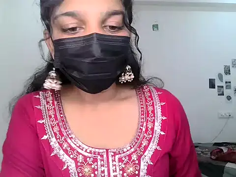 TANNU SONI  online show from August 3, 9:26 am