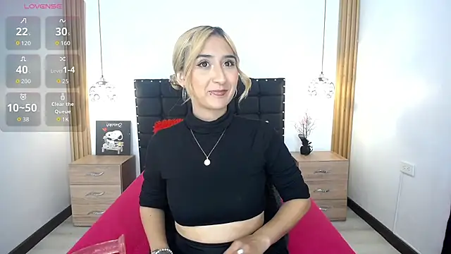 ISABELLA HAYES  online show from July 29, 1:33 pm