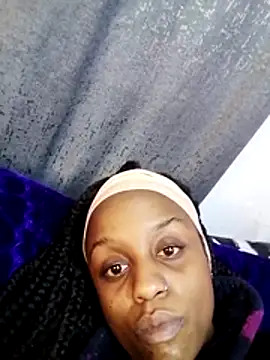 queen-chocolatexxx online show from July 30, 6:31 pm