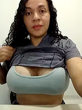 ValeriaVelvetHot online show from August 4, 9:43 pm