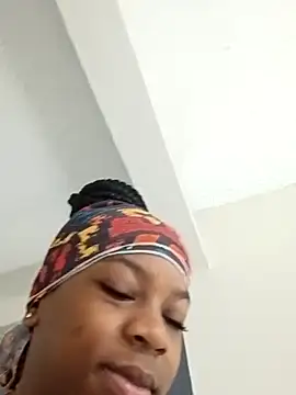 slimmchocolate online show from August 8, 3:20 pm
