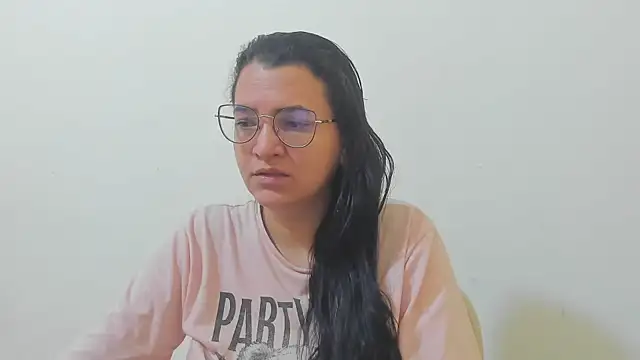 MARILYN GARCIA online show from December 21, 3:05 pm