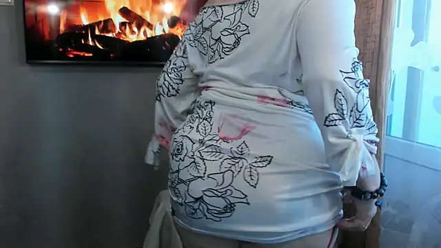 JUNOOO online show from March 1, 11:54 am