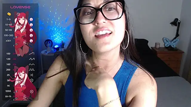 Snapshot of Ninimoon chatting on October 4, 2:50 am Ninimoon online show from October 4, 2:50 am