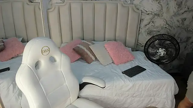 amy ink online show from October 8, 11:25 am