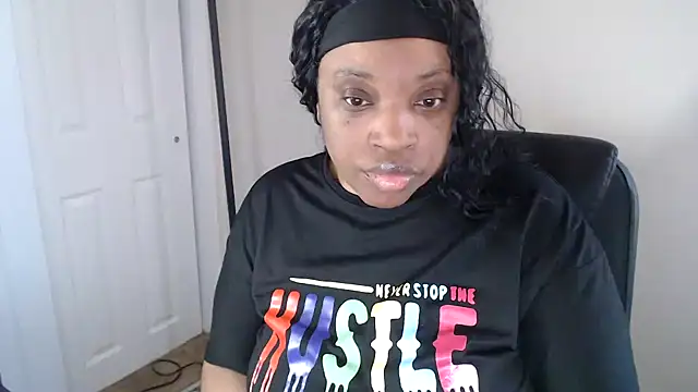 Sexymona1218 online show from June 4, 4:44 pm