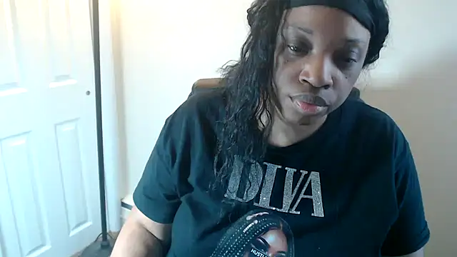 Sexymona1218 online show from April 19, 7:38 pm