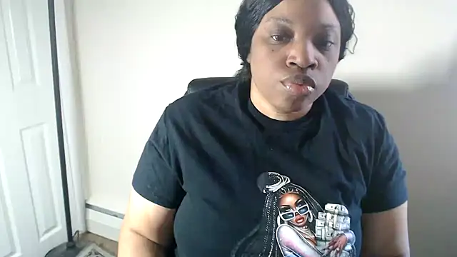 Sexymona1218 online show from April 9, 6:24 pm