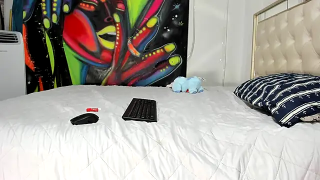 luna sexxy online show from June 7, 3:57 am