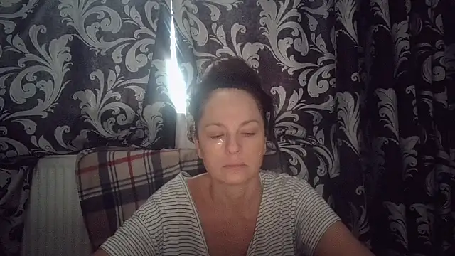 LindaStarS online show from November 7, 7:47 am