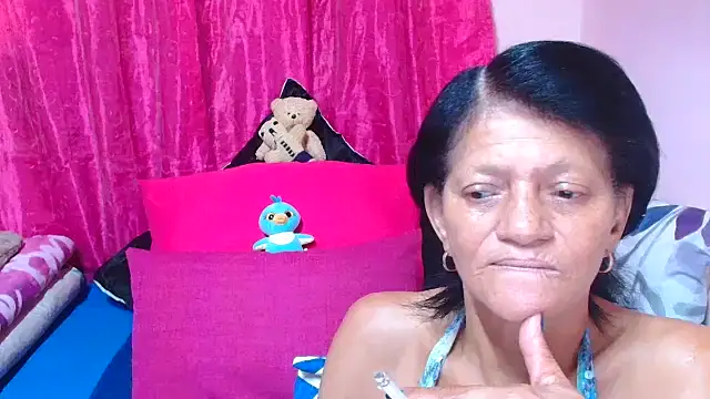 SLUTTYROXY online show from December 15, 9:25 am