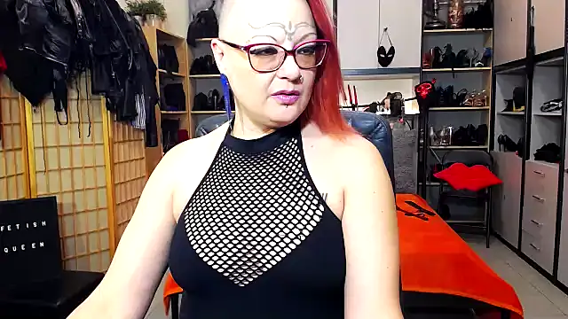 LindaDaemonX online show from December 2, 8:48 am