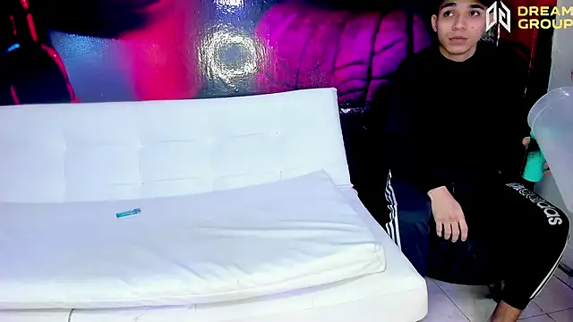 AmazingPartys online show from January 6, 2:15 am