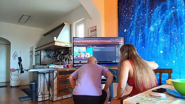 Lucy and Marco online show from June 10, 11:42 am