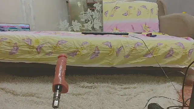 AlinasissyXX online show from November 28, 10:13 pm