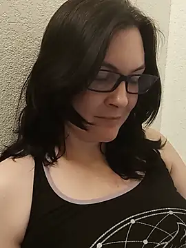 DesreRose online show from July 30, 1:28 am