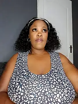 SWEETDOLLY29XX online show from April 28, 2:54 pm