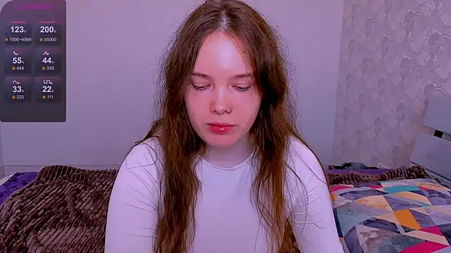 Janie JJ Curvie online show from April 18, 2:47 am