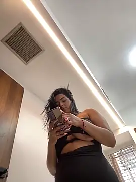 Shantal Lovee online show from March 5, 6:48 pm