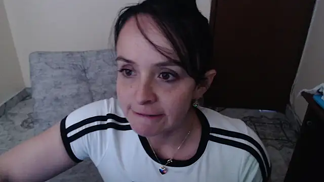 Snapshot of antara_hotgirl chatting on October 20, 9:18 pm antara hotgirl online show from October 20, 9:18 pm