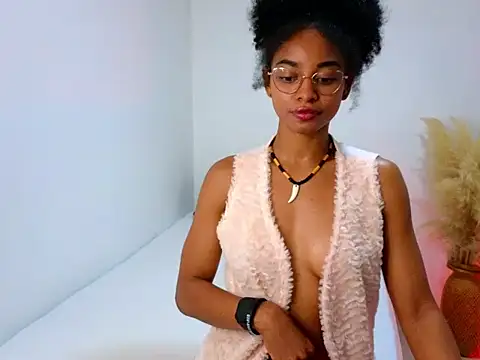 kriss reyes online show from April 19, 2:44 am