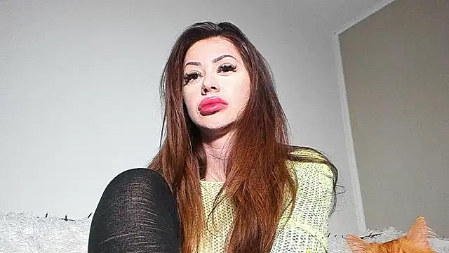 BrianaDiamondXXX online show from March 30, 6:02 am