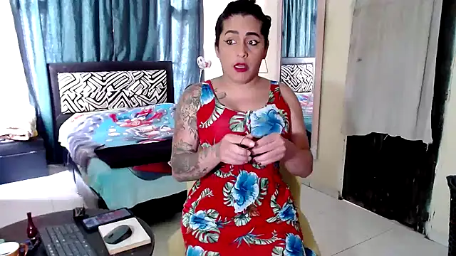 Sashaferrari2000 online show from January 17, 2:13 pm